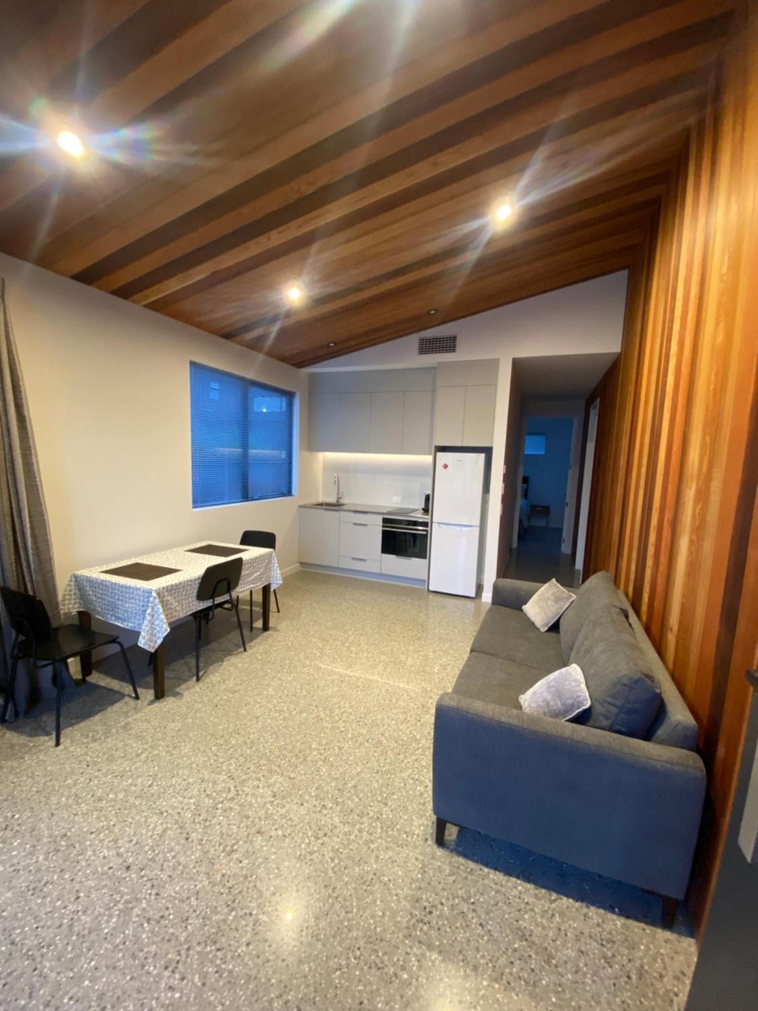 Roys View Apartment วานากา ภายนอก รูปภาพ